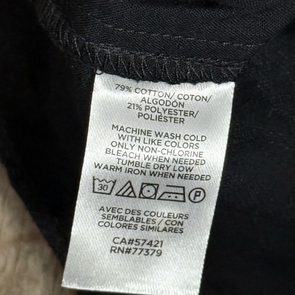 Ann Taylor • 3D Floral Flutter Sleeve Peplum Top - Picture 6 of 9